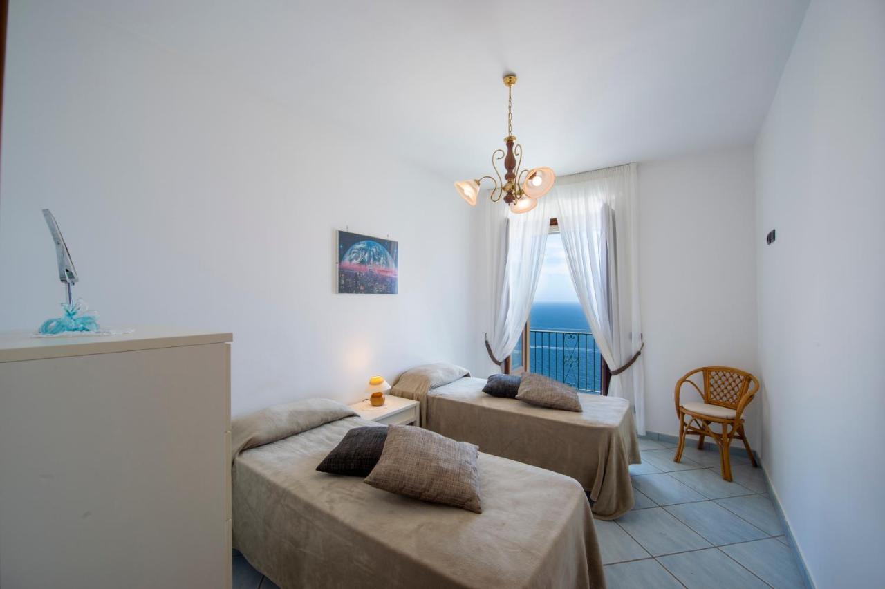 Moressas In Praiano Εξωτερικό φωτογραφία