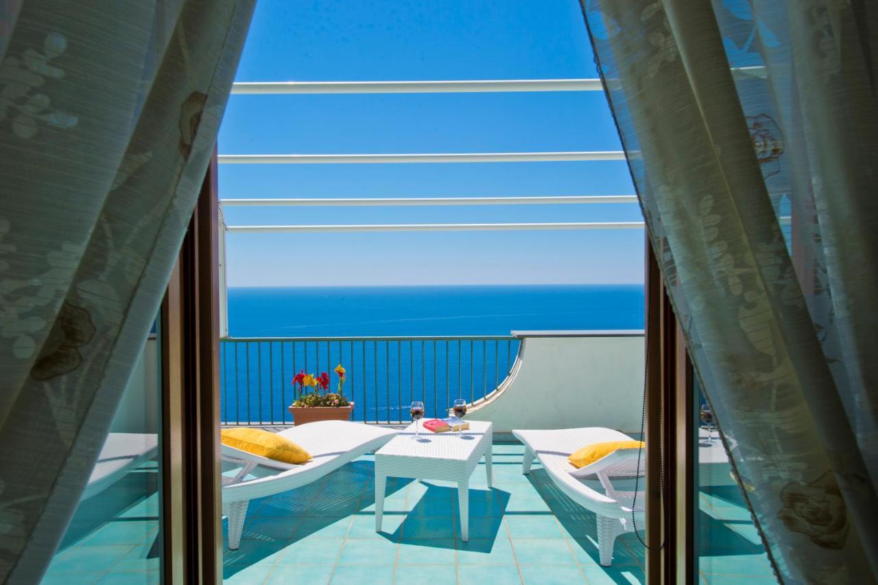 Moressas In Praiano Εξωτερικό φωτογραφία